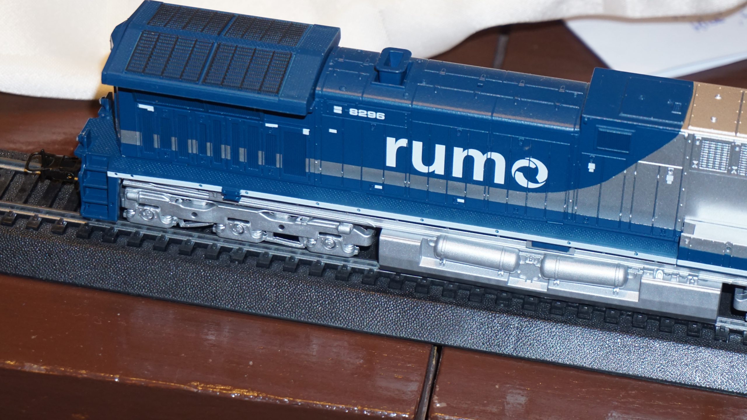 Lokomotywa Diesel AC44i RUMO Phase II 3073 HO 1:87 - obrazek 3