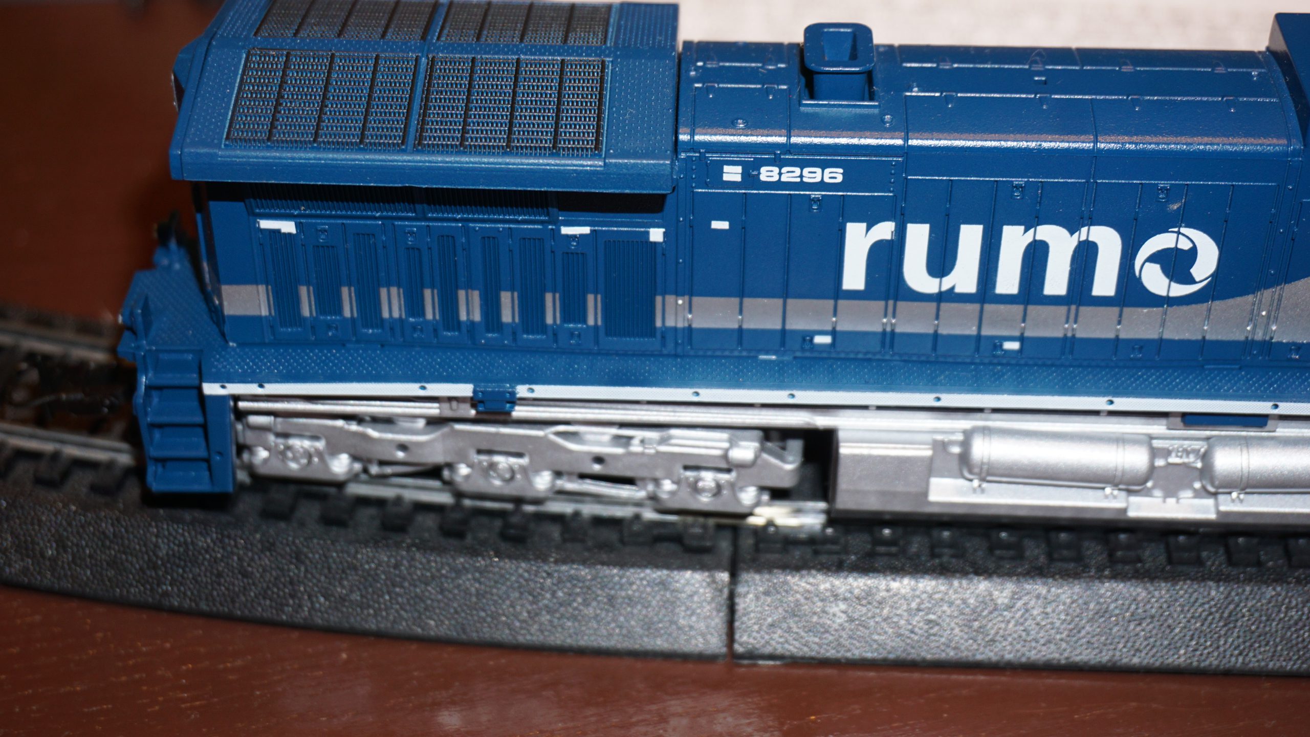 Lokomotywa Diesel AC44i RUMO Phase II 3073 HO 1:87 - obrazek 10