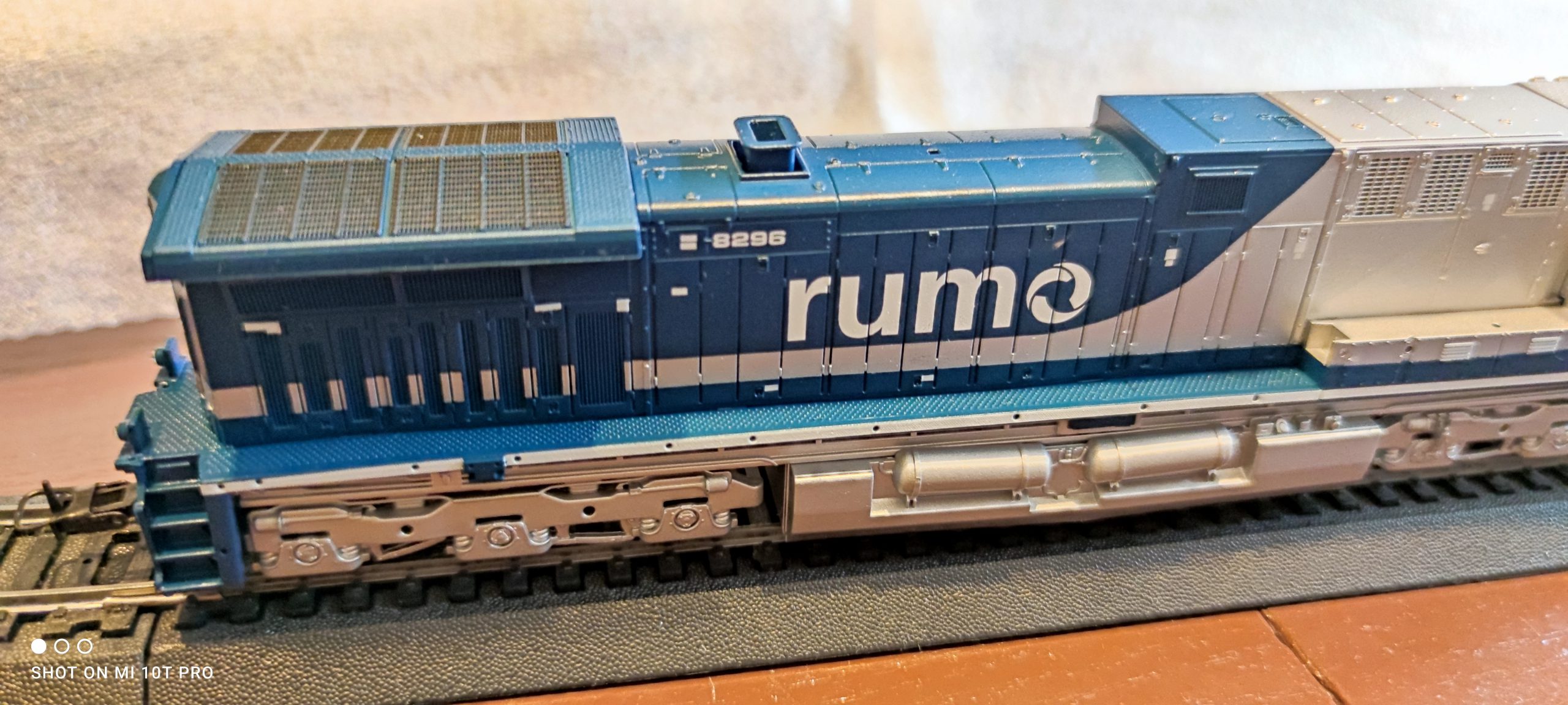 Lokomotywa Diesel AC44i RUMO Phase II 3073 HO 1:87 - obrazek 13