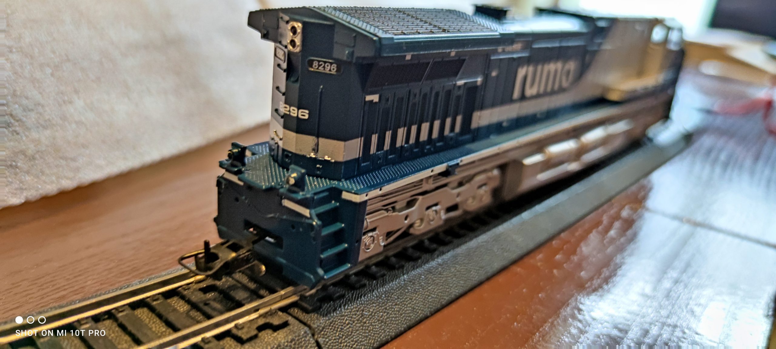 Lokomotywa Diesel AC44i RUMO Phase II 3073 HO 1:87 - obrazek 14