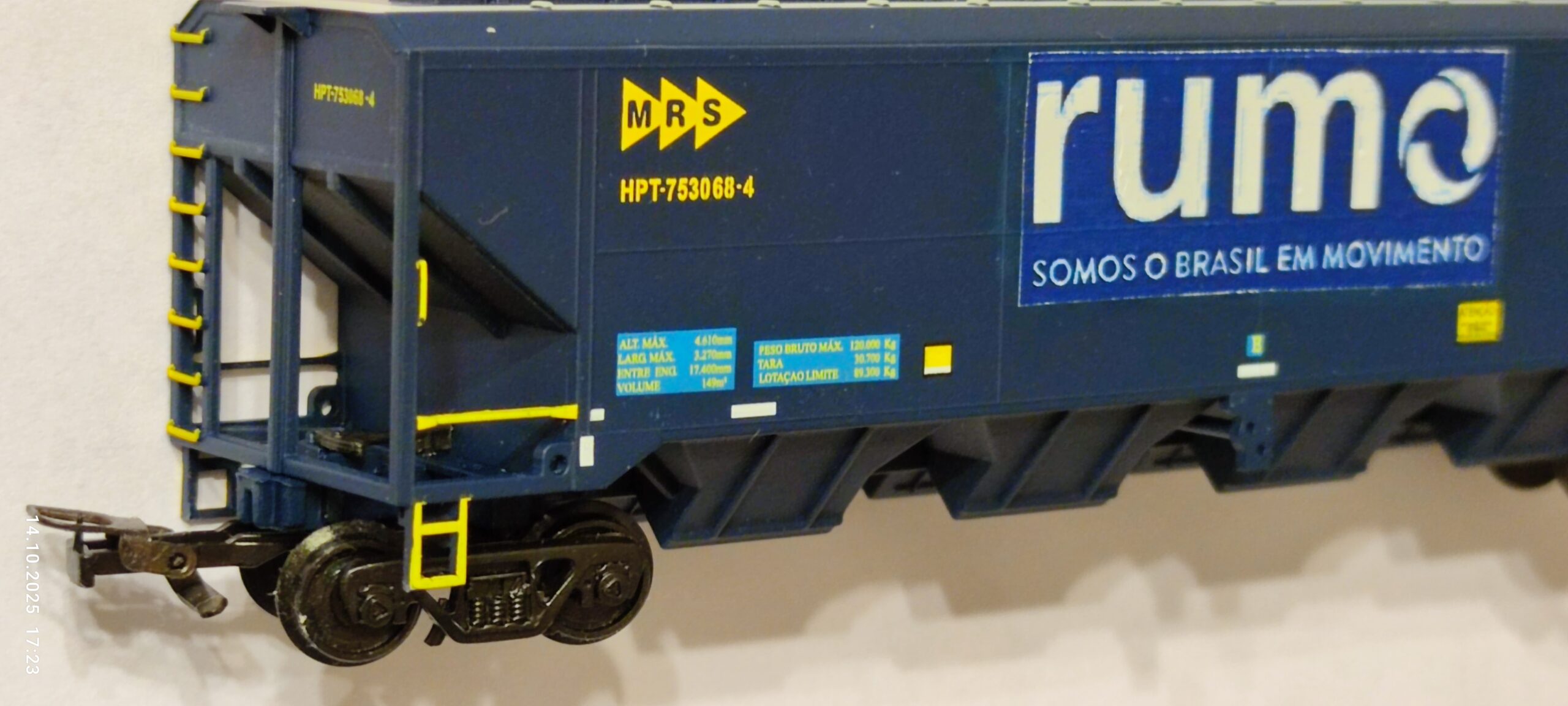 Wagon samowyładowczy RUMO 2050-C firmy Frateschi HO 1:87 - obrazek 4