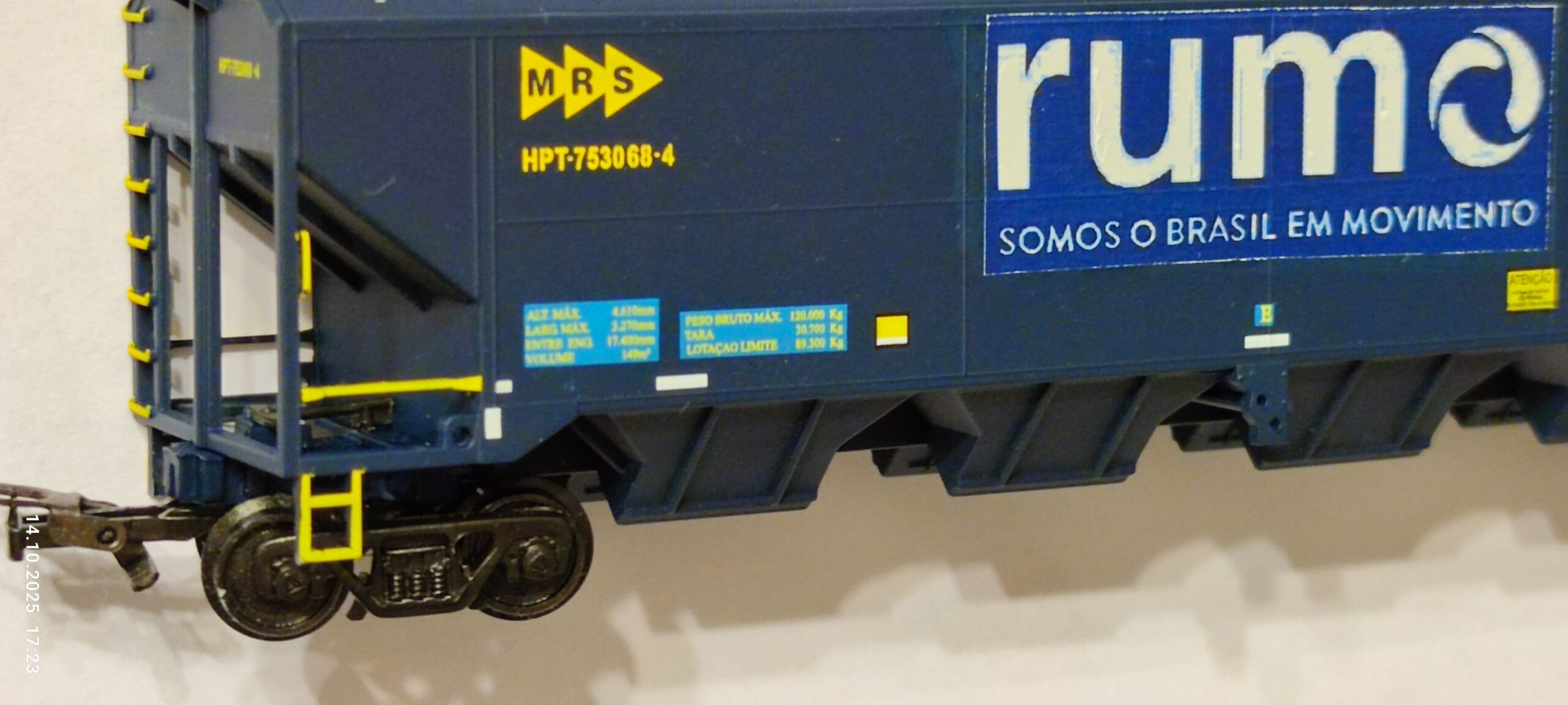 Wagon samowyładowczy RUMO 2050-C firmy Frateschi HO 1:87 - obrazek 3