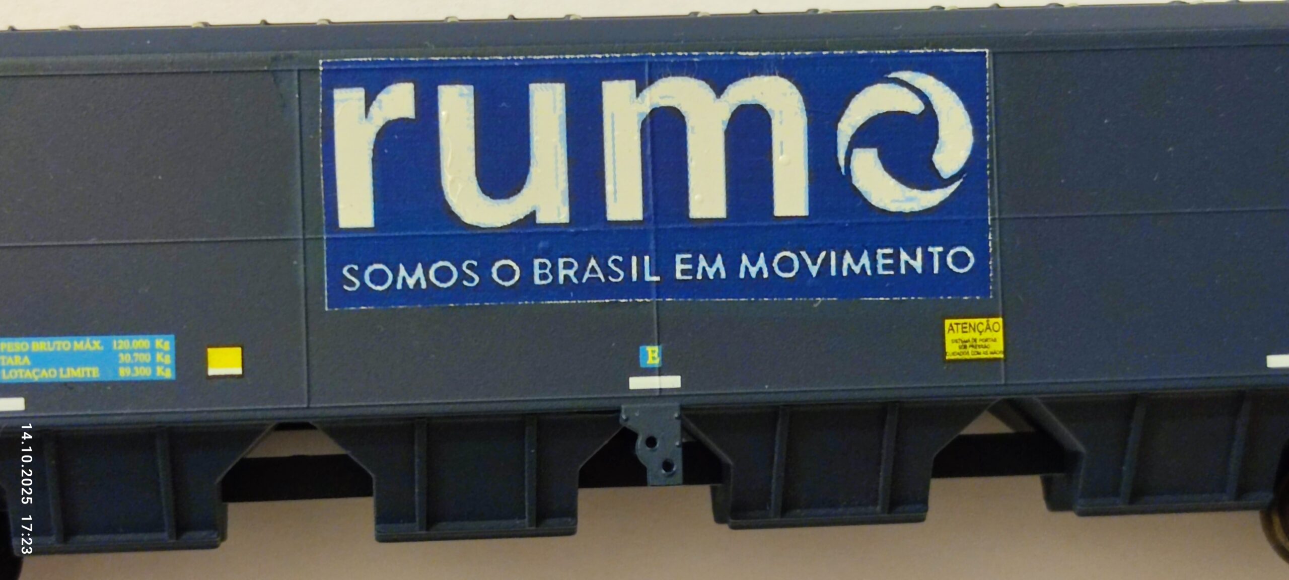 Wagon samowyładowczy RUMO 2050-C firmy Frateschi HO 1:87 - obrazek 2